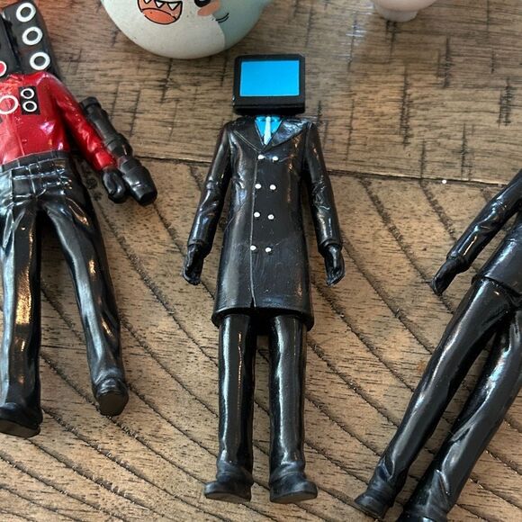 YouTube Figures Skibiti, LankyBox, Siren🚨Heads &Gabby’s Playhouse - Picture 9 of 17